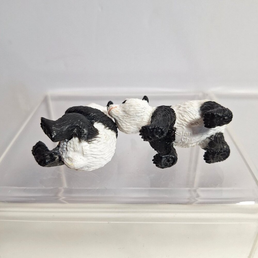 Safari Ltd Panda 4 Figures Miniature 2" Standing Sitting Holding Eating Bamboo - Picture 10 of 11